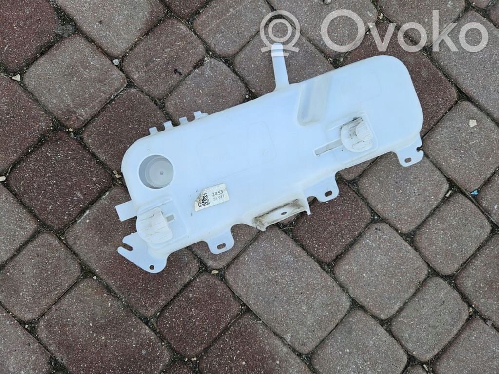 Langų skysčio bakelis   9851854480,TOYOTAPROACECITY