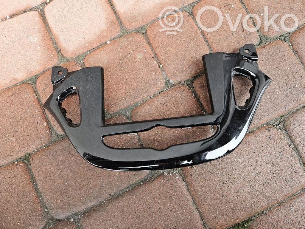 Opel Adam Kojelaudan hansikaslokeron lista 