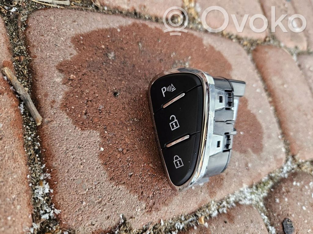 Opel Adam Botón interruptor de bloqueo de puertas 