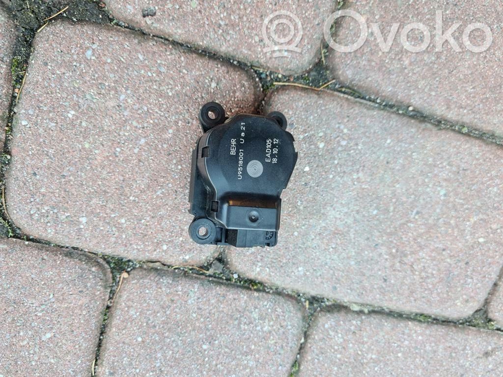 Opel Astra J Oro sklendės varikliukas 