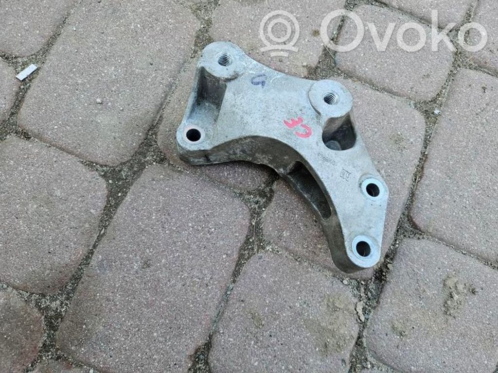 Opel Corsa E Gearbox mounting bracket 