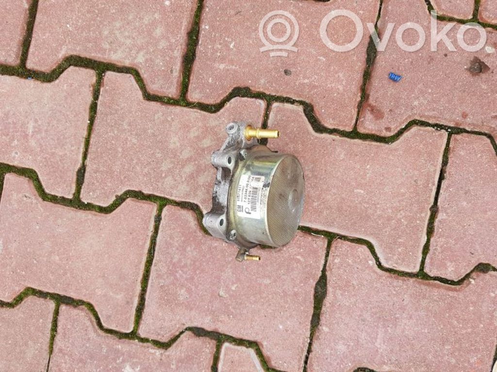 Opel Zafira C Bomba de vacío 