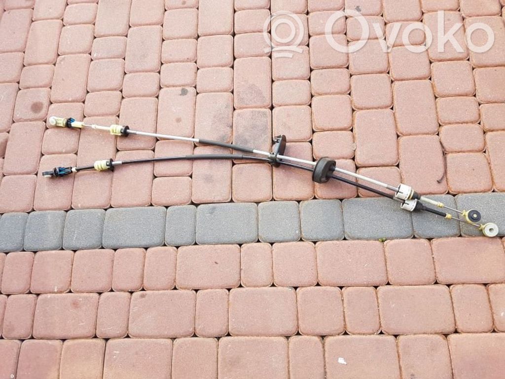 Opel Insignia A Gear shift cable linkage 