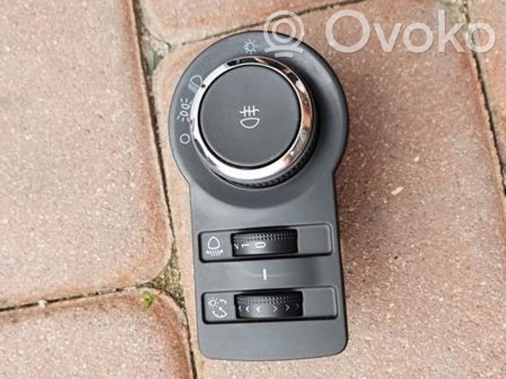 Opel Astra J Light switch 