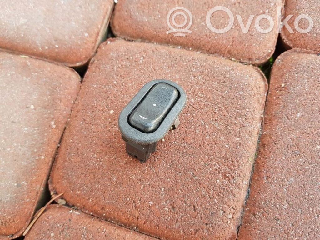Opel Meriva A Electric window control switch 