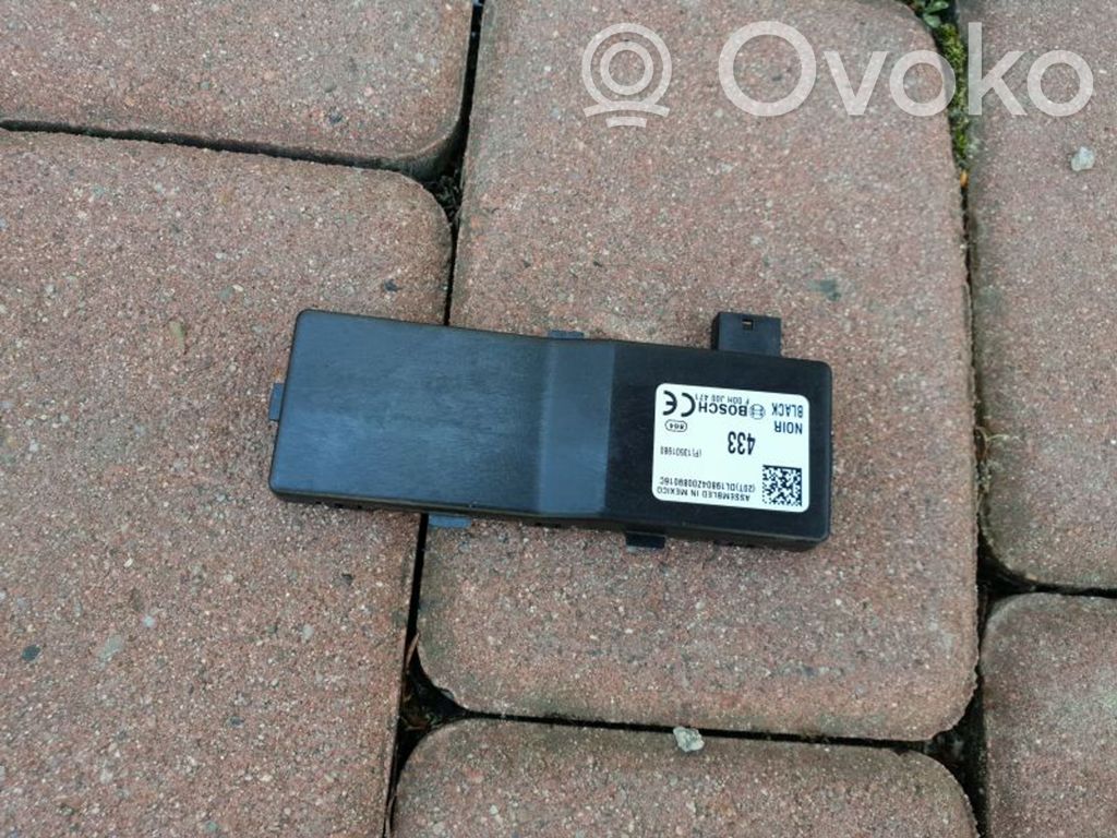 Opel Insignia A Door central lock control unit/module 