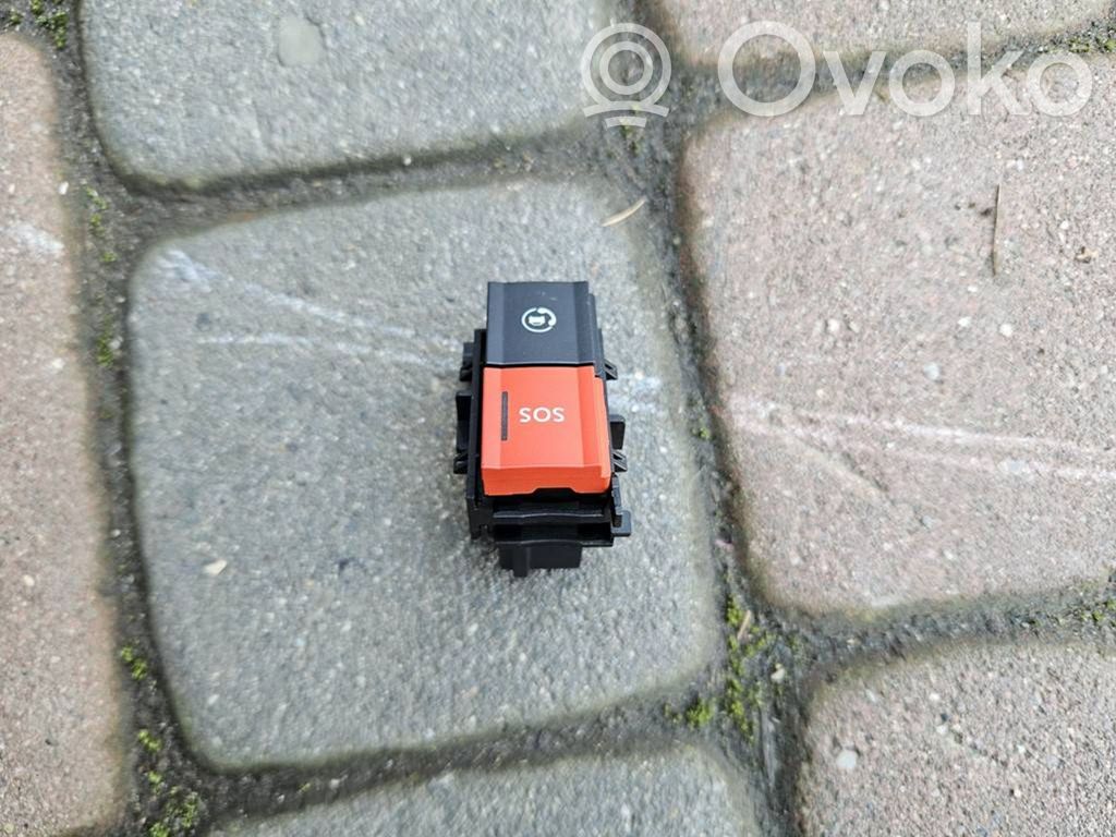Opel Mokka B Lampka podsufitki tylna 