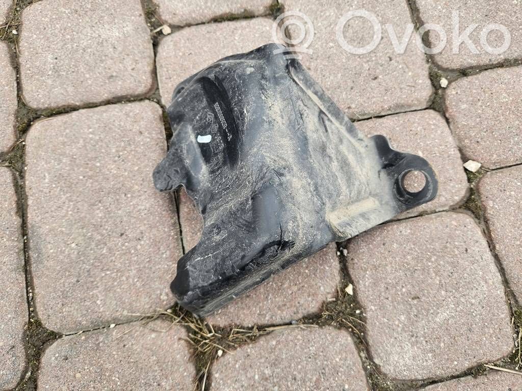 Renault Zoe A/C compressor mount bracket 