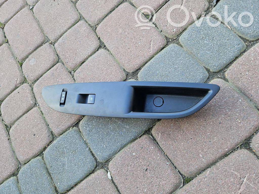 Opel Mokka Electric window control switch 