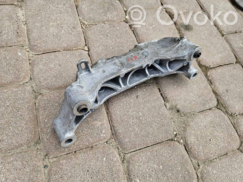 Opel Grandland X Engine mounting bracket 