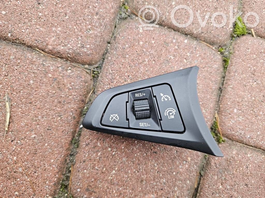 Opel Corsa E Tasten Schalter Multifunktionslenkrad 