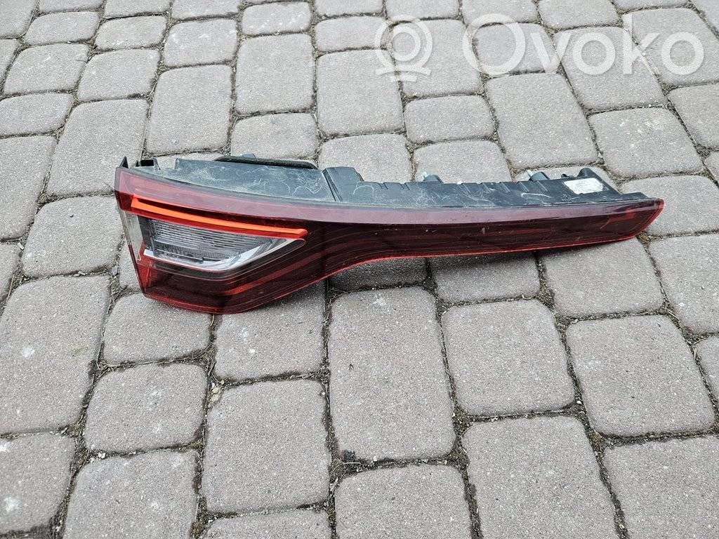 Renault Megane IV Aizmugurējais lukturis virsbūvē 