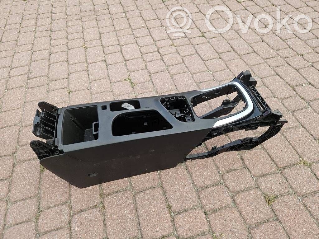 Opel Insignia A Armrest 