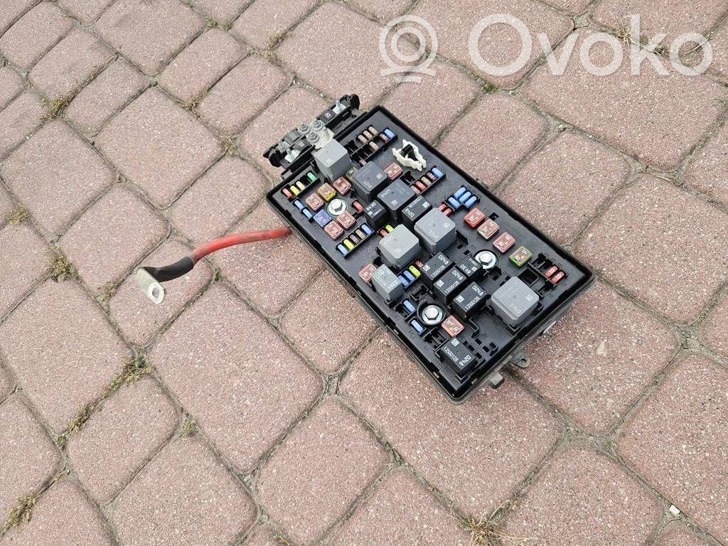 Opel Insignia A Fuse module 