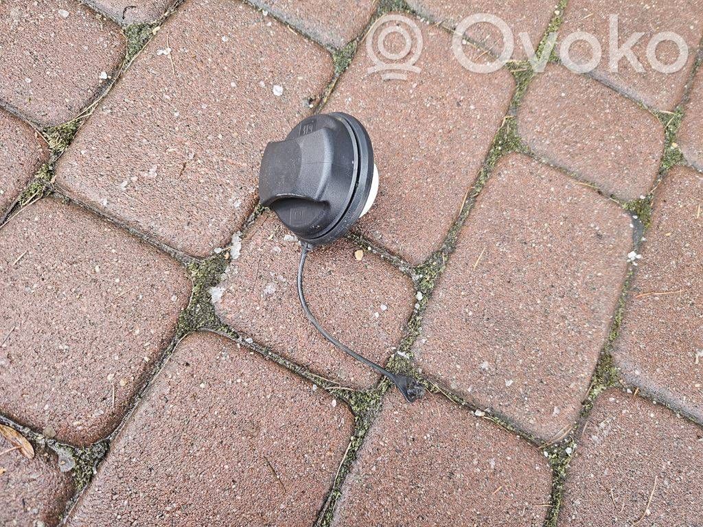 Opel Corsa E Tapa del depósito de combustible 