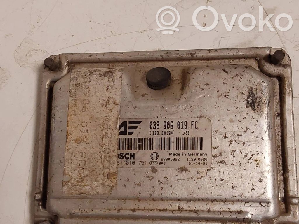 Volkswagen PASSAT B7 Engine control unit/module 