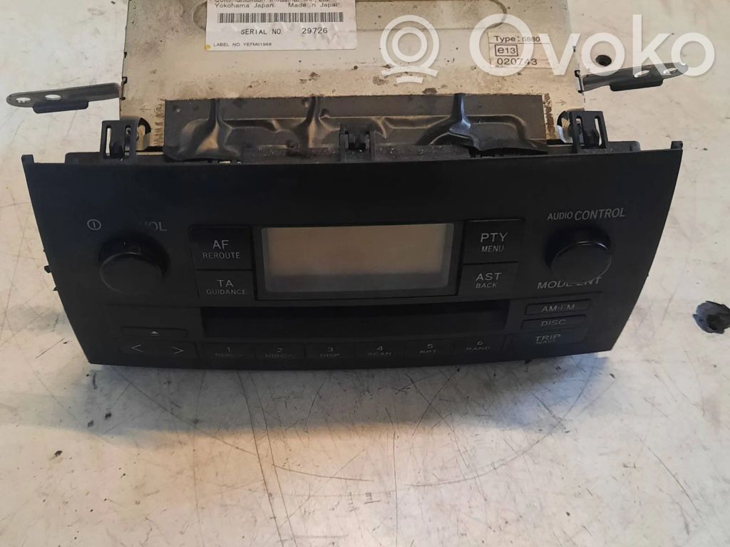 Toyota Corolla Verso E121 Panel / Radioodtwarzacz CD/DVD/GPS 