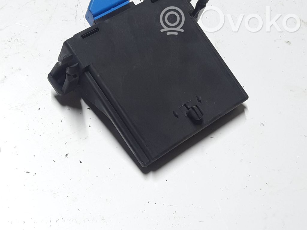 Volkswagen PASSAT B7 Módulo de control Gateway 