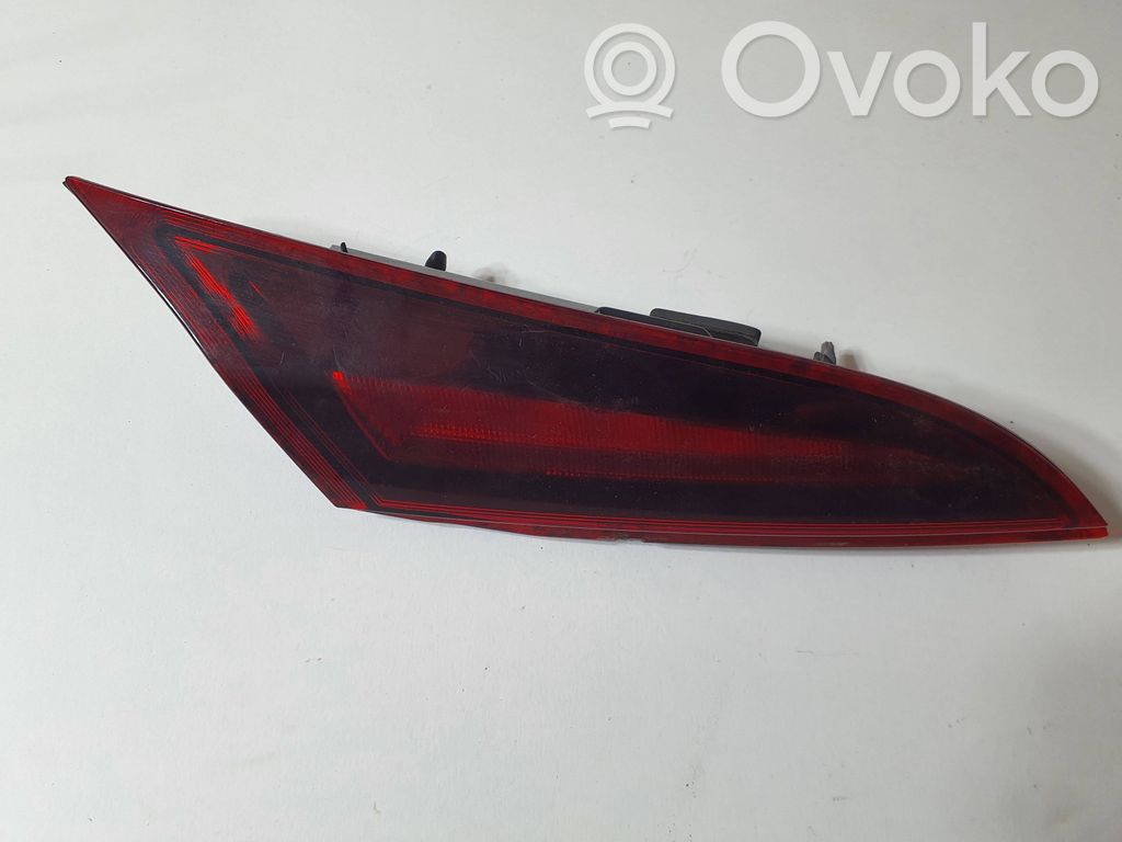 Opel Insignia A Lampy tylnej klapy bagażnika 
