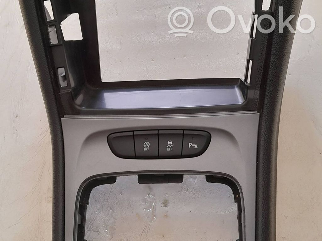 Opel Astra K Rėmelis 