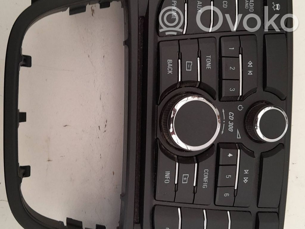 Opel Meriva B Panel / Radioodtwarzacz CD/DVD/GPS 