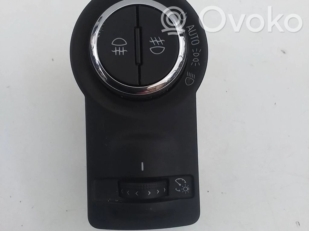 Light switch   22901659,321841