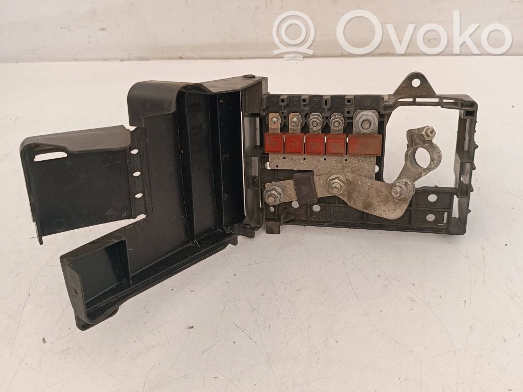 Opel Astra J Fuse module 