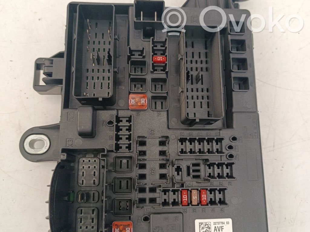 Opel Insignia A Fuse module 