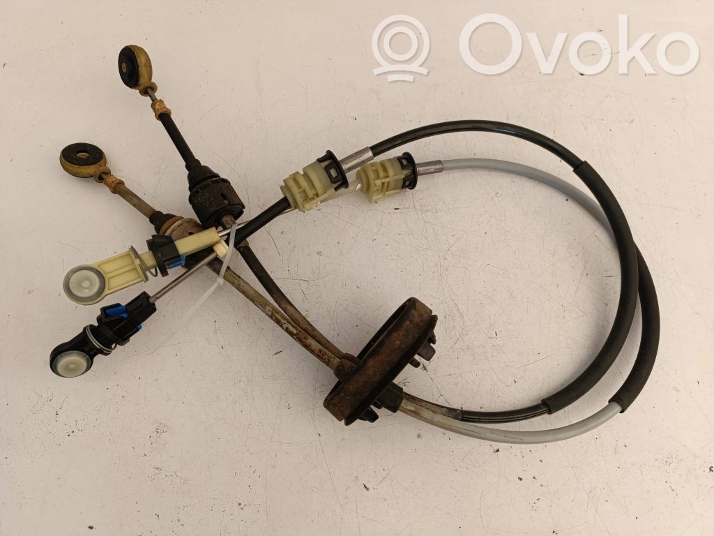 Opel Insignia A Gear shift cable linkage 