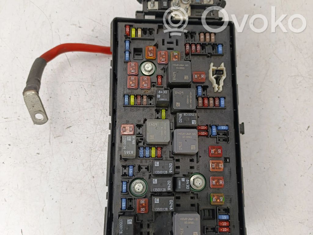 Opel Insignia A Fuse module 