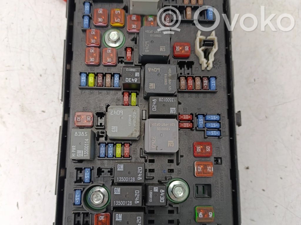 Opel Insignia A Fuse module 