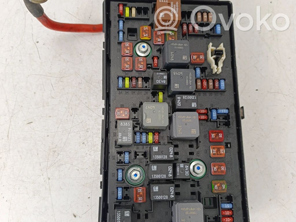 Opel Insignia A Fuse module 