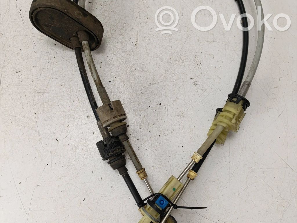 Opel Insignia A Gear shift cable linkage 