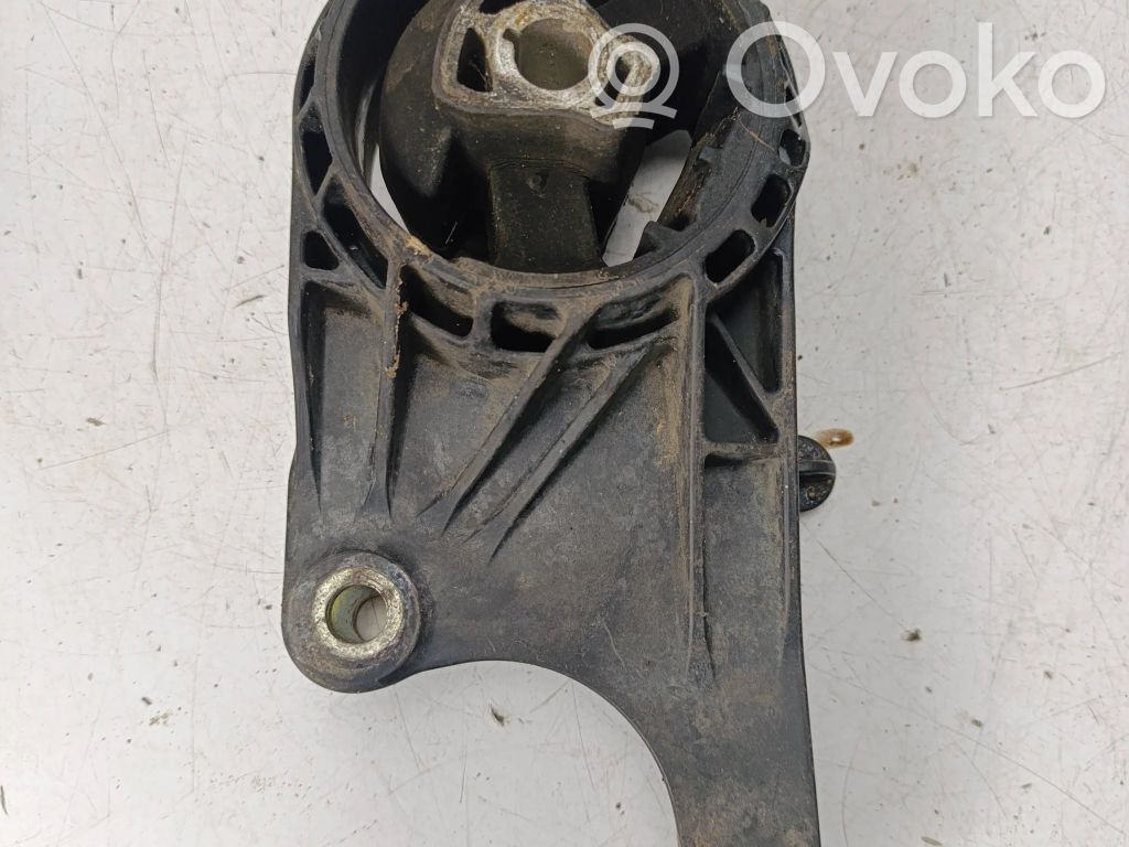 Opel Insignia A Engine mount bracket 