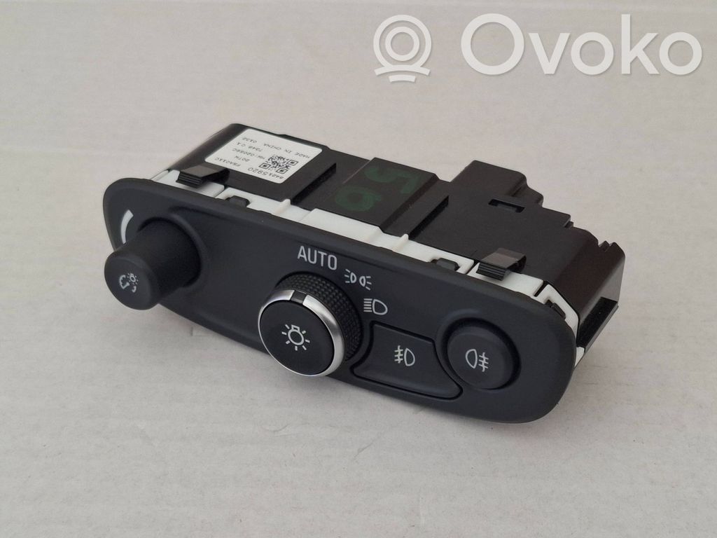 Opel Insignia B Light switch 