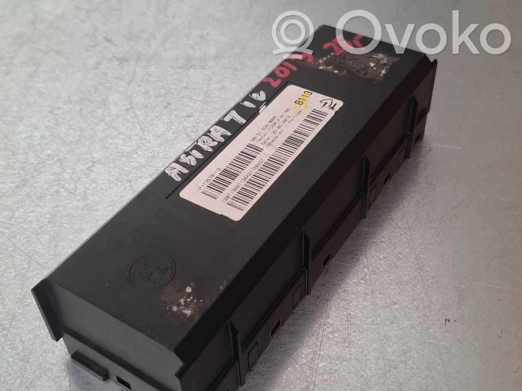 Opel Astra J Air conditioning/heating control unit 