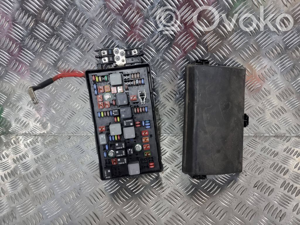 Opel Insignia A Fuse module 