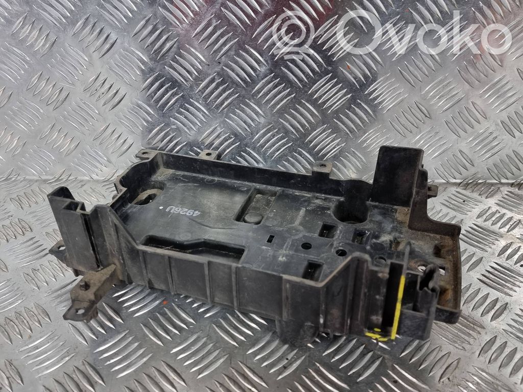 Opel Mokka X Battery box tray 