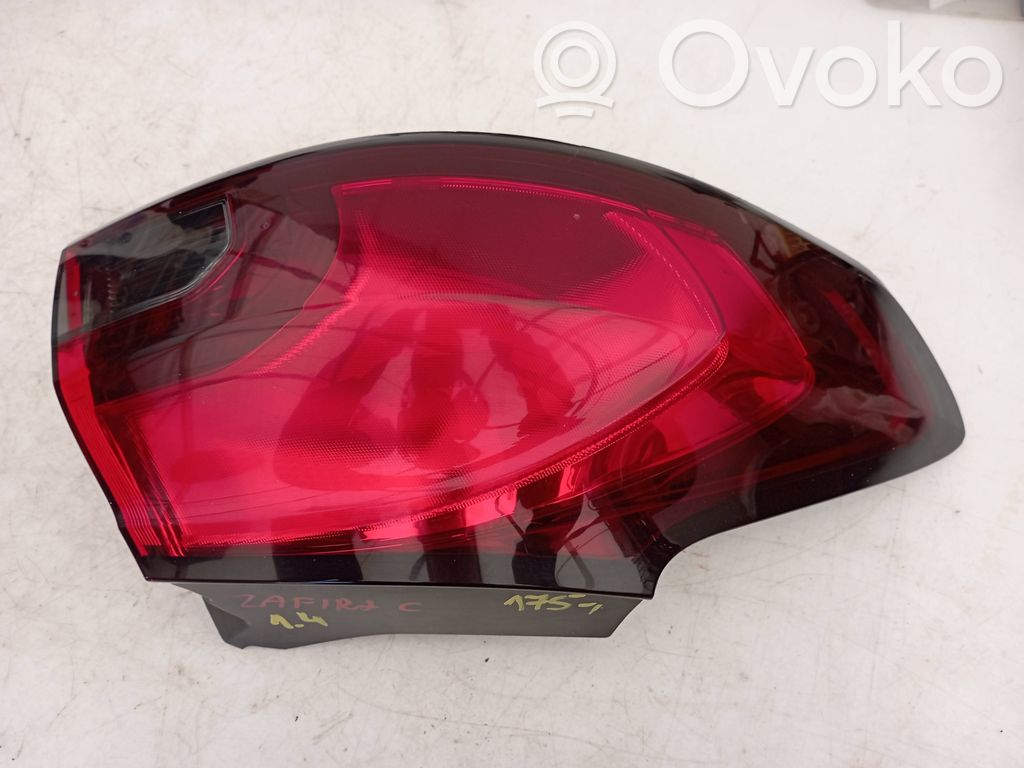 Opel Zafira C Lampa tylna 