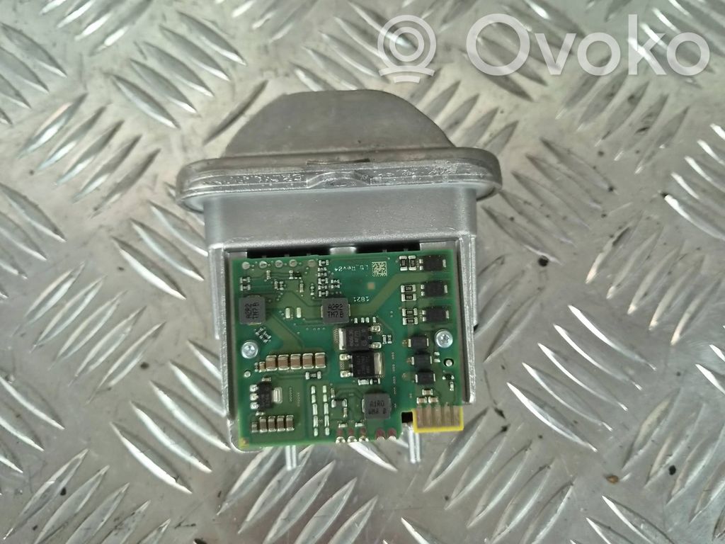 Opel Astra K Voltage converter/converter module 