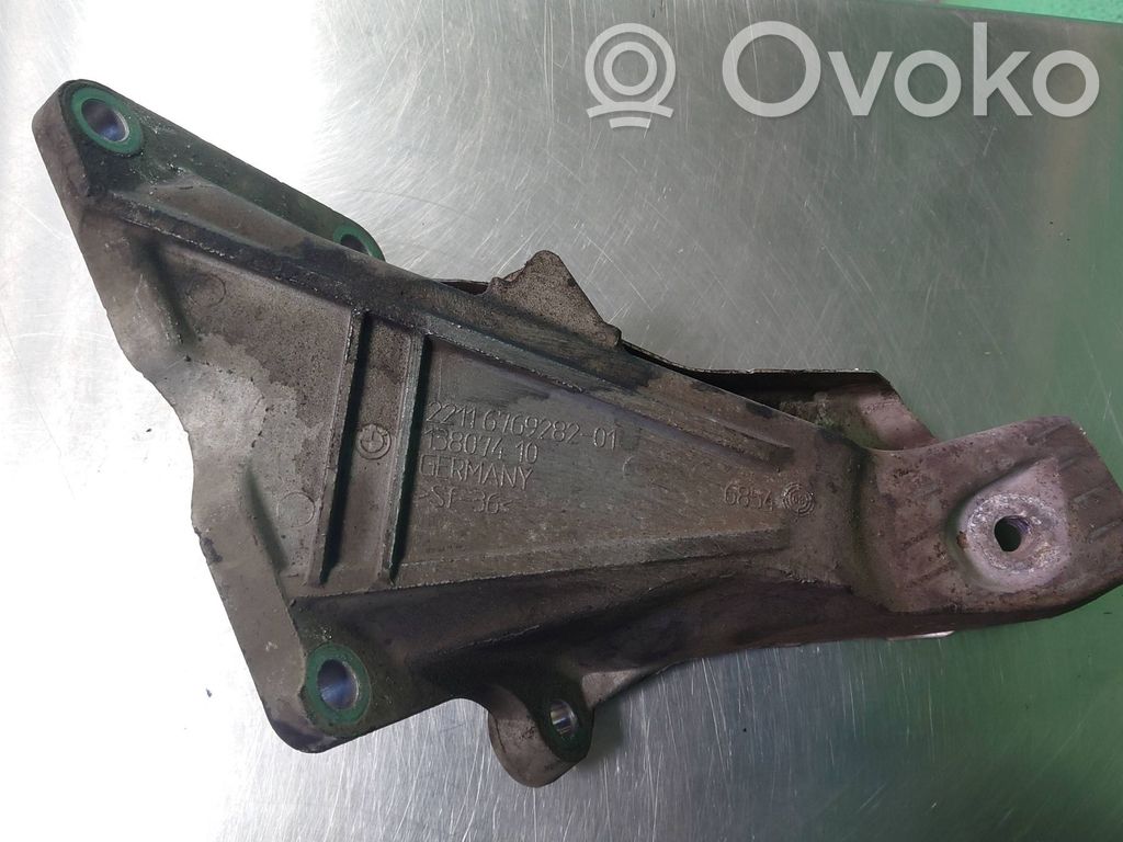 BMW 5 E60 E61 Engine mounting bracket 