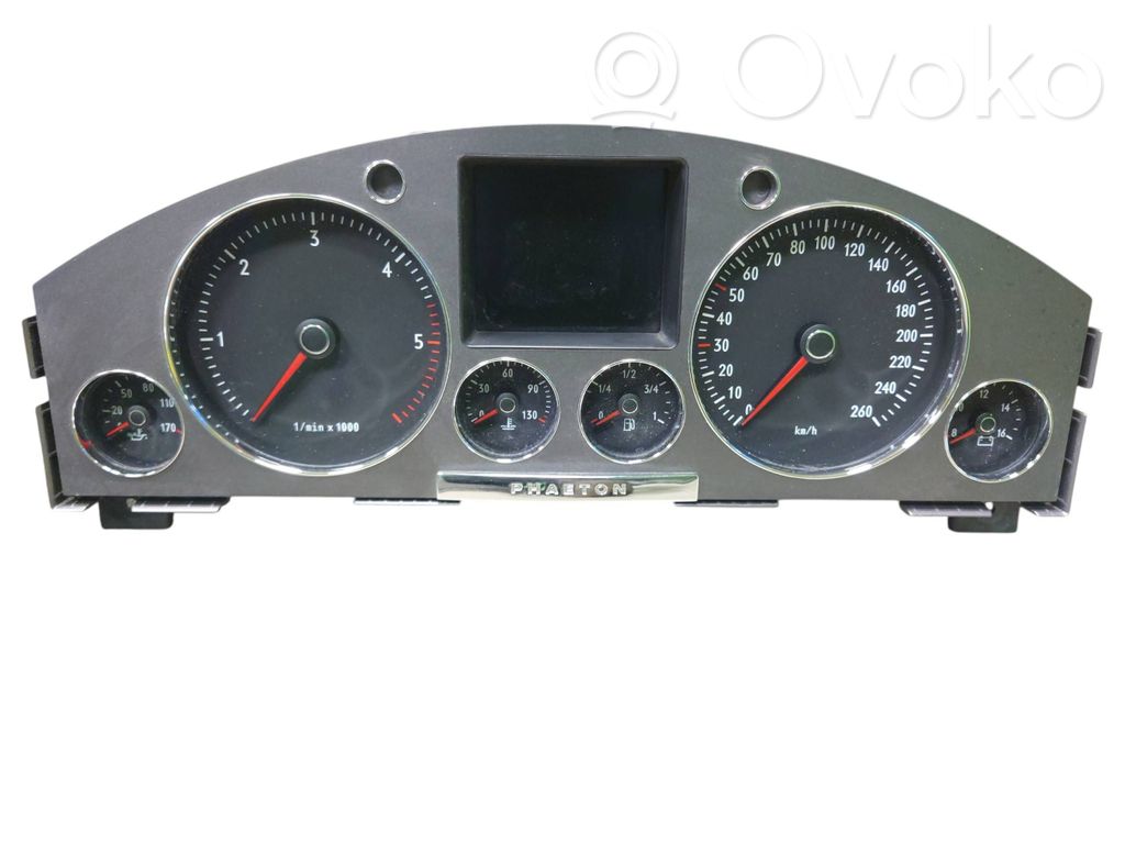 Volkswagen Phaeton Speedometer (instrument cluster) 