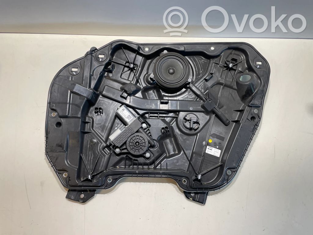BMW 1 F40 Elektryczny podnośnik szyby drzwi przednich 