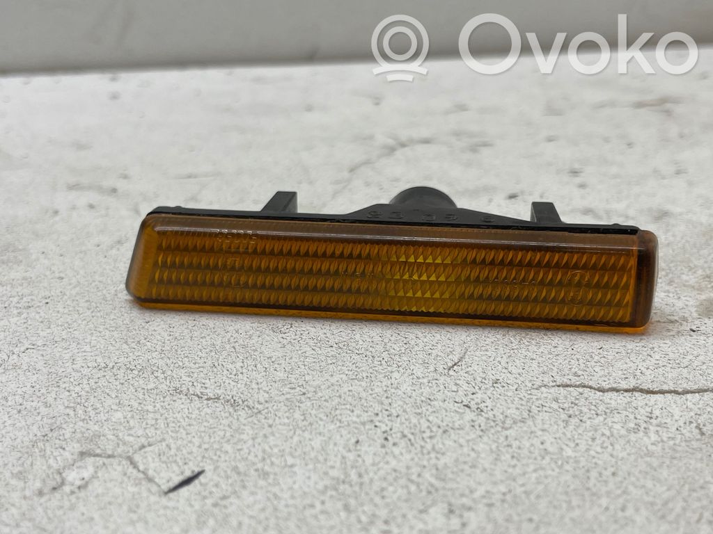 BMW 7 E38 Seitenblinker 