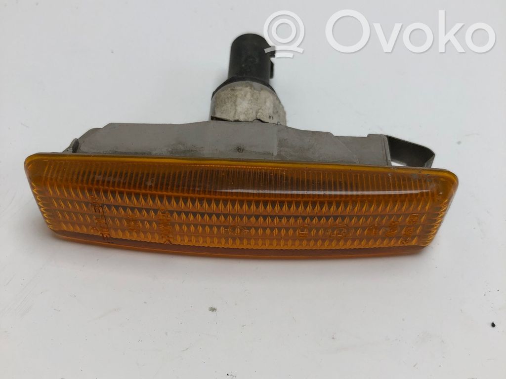 Front fender indicator light   8360589