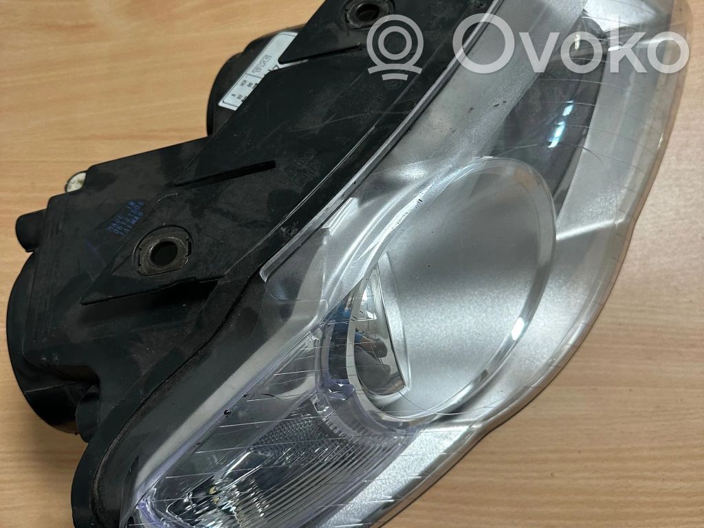Volkswagen PASSAT B6 Lampa przednia 
