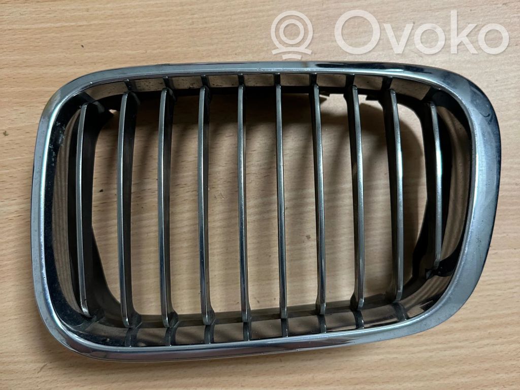 BMW 3 E46 Front bumper upper radiator grill 