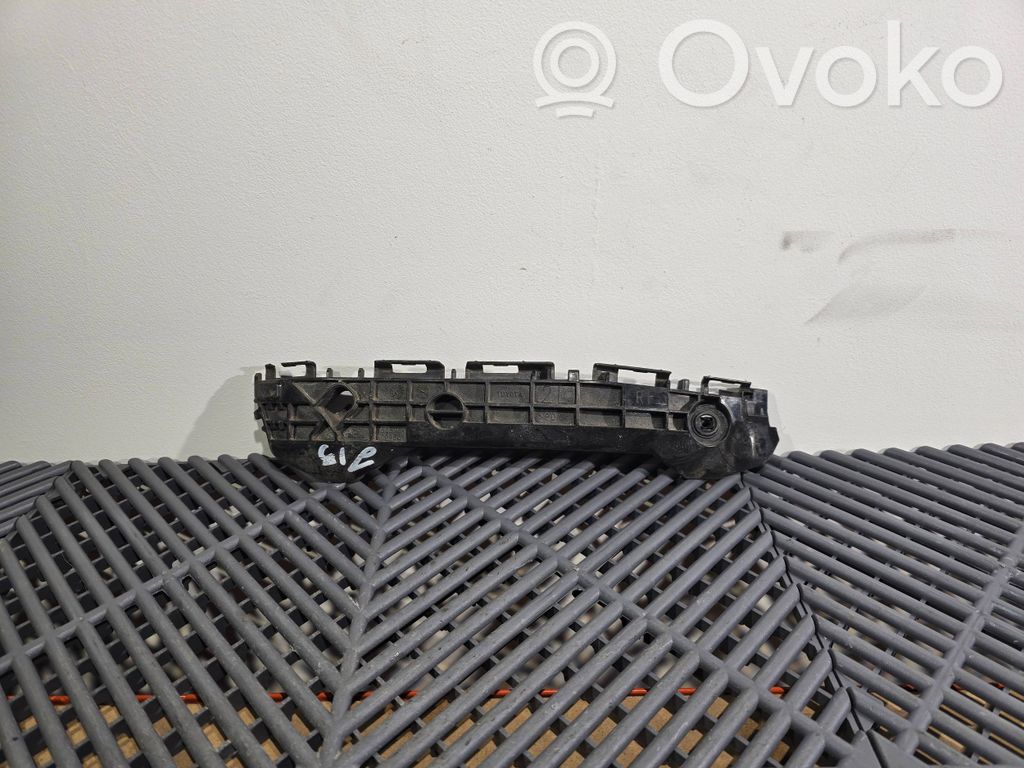 Toyota Yaris Soporte de montaje del parachoques trasero 