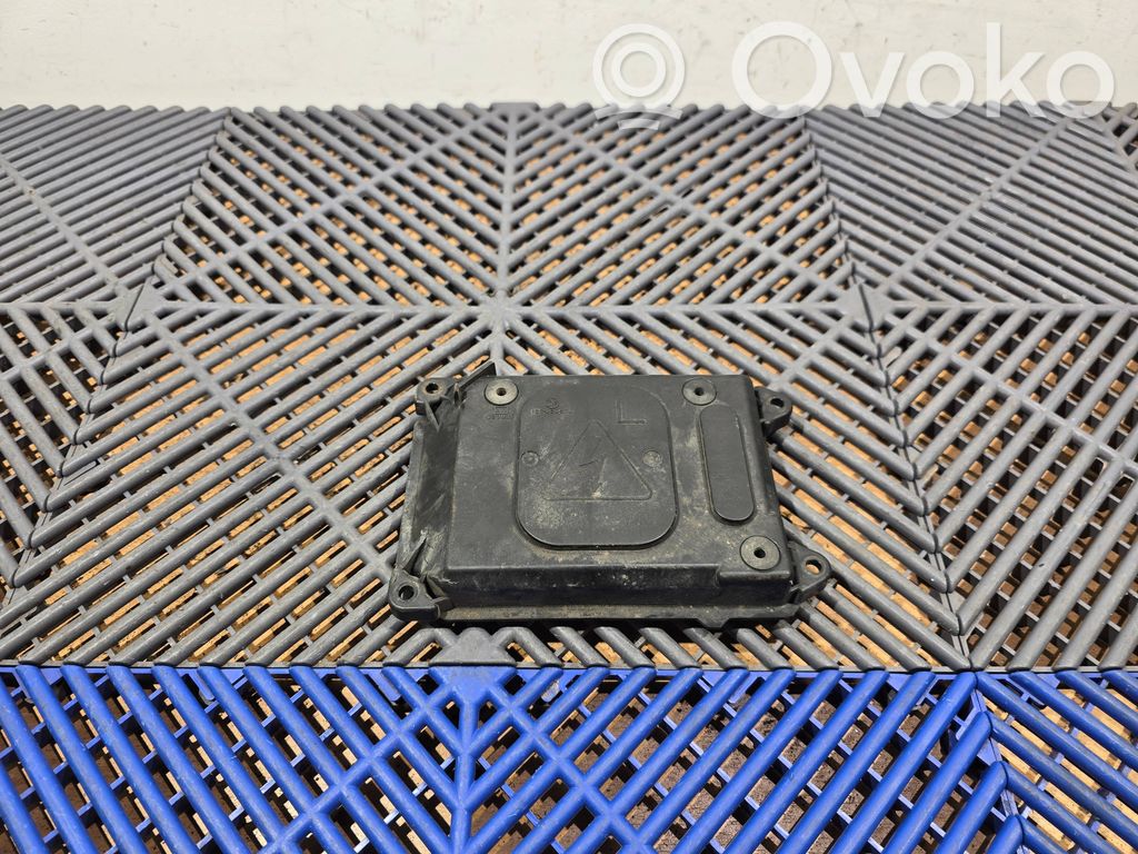 Lexus RX 330 - 350 - 400H Cache-poussière de phare avant 