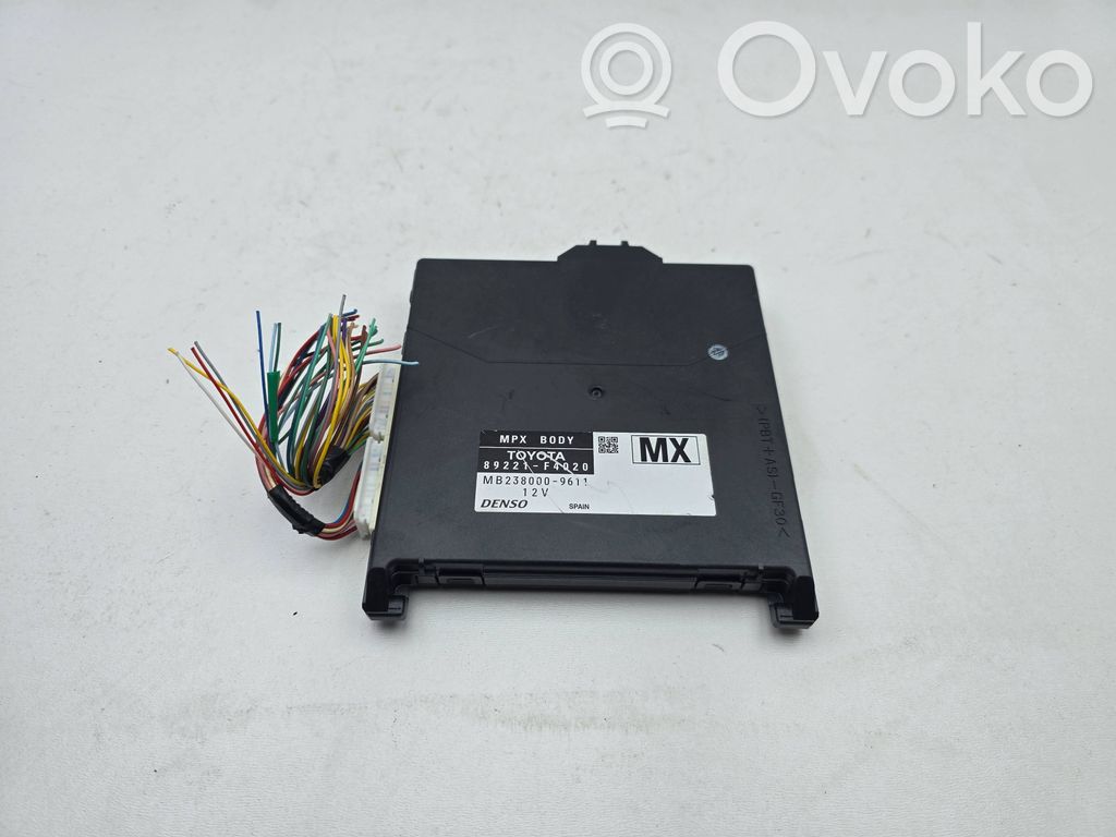 Toyota C-HR I Modul de control caroserie central 